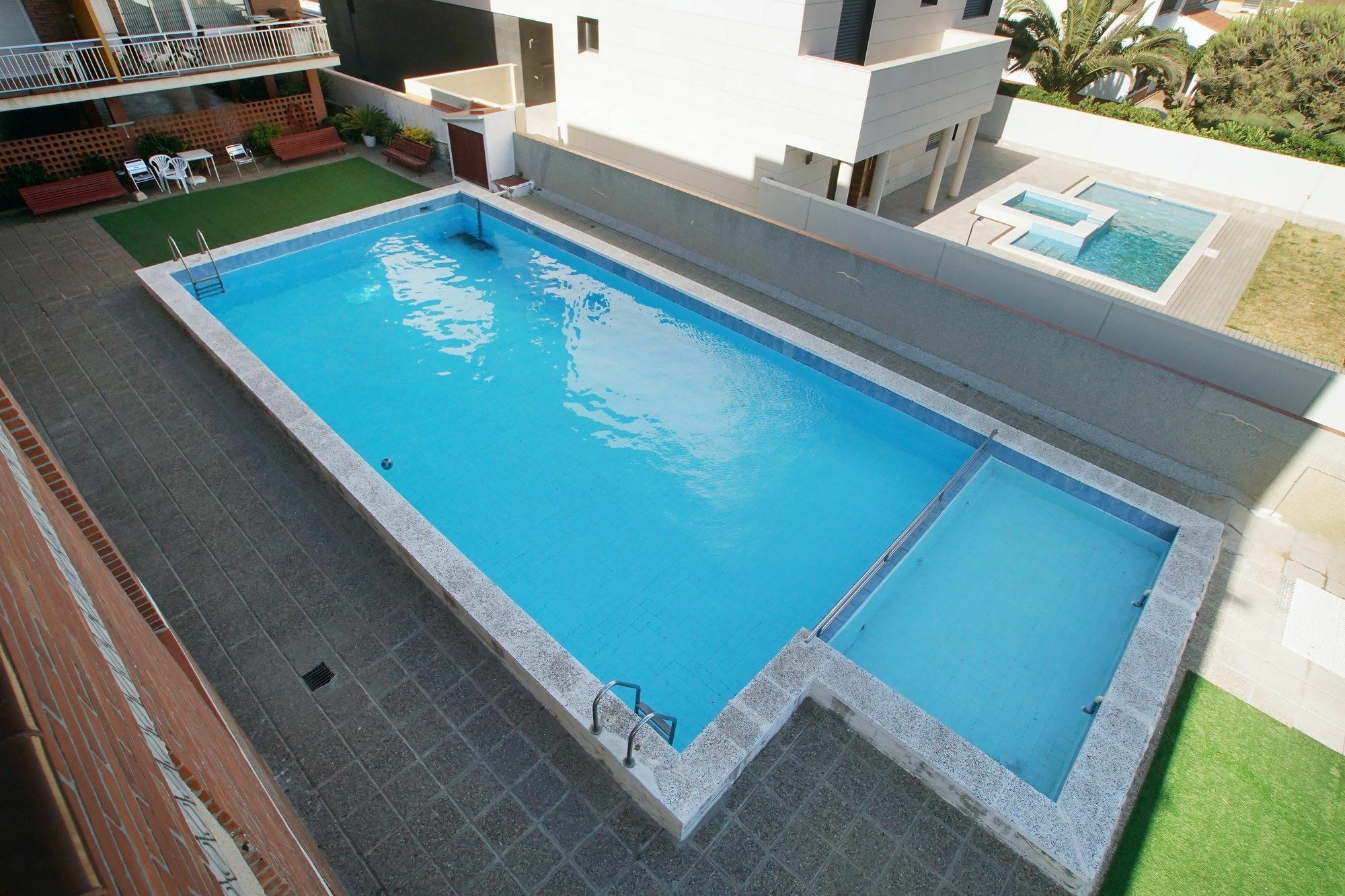 Calaluz Be My Guest Castelldefels Exterior foto